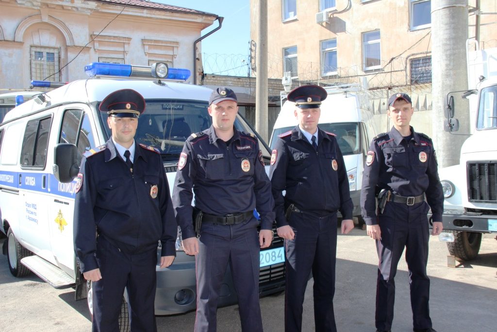 Нижегородские полицейские спасли семью из огня в Арзамасе