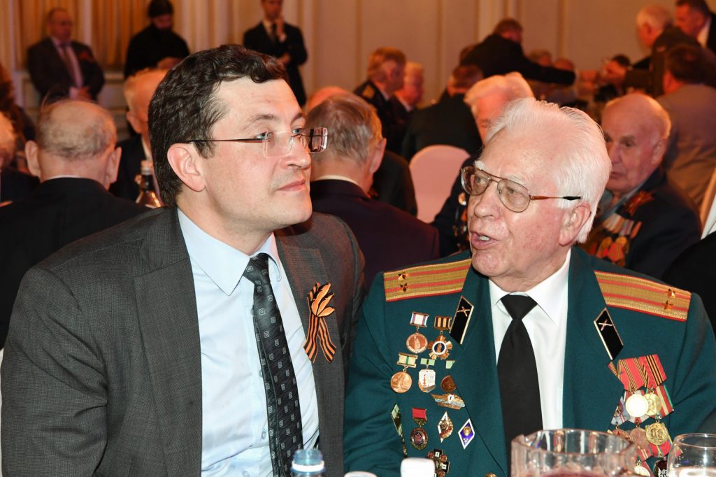 Глеб Никитин поздравил ветеранов с наступающим Днем Победы