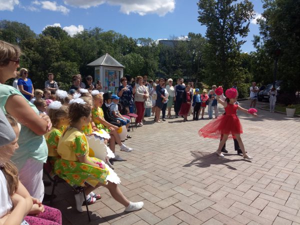 Праздник цветов, посвящённый Году Театра, открылся в Нижегородском кремле