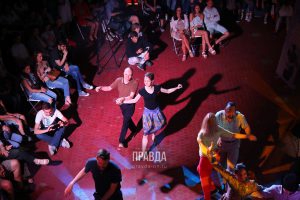 Маршрут выходного дня: Гарик Мартиросян и «Демовечеринка»