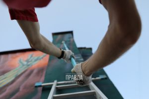 9 стрит-артов Нижнего Новгорода вошли в мини-гид по российскому уличному искусству