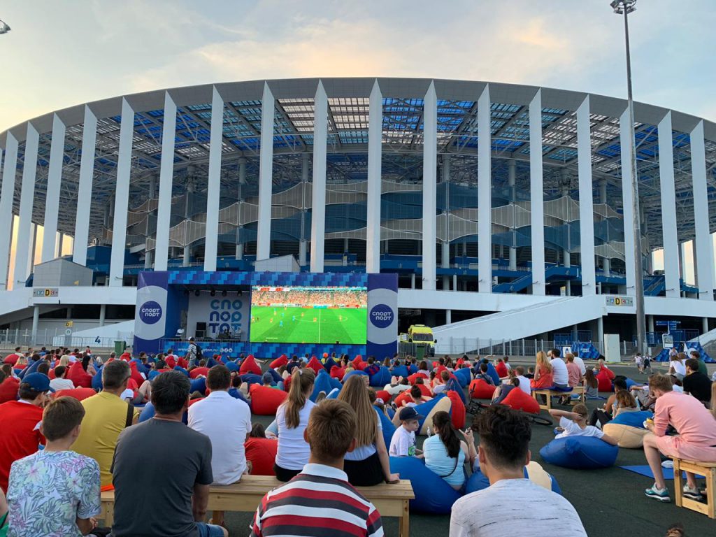 Более 1000 нижегородцев смотрели трансляцию матча между сборными России и Сан-Марино на площадке «Спорт Порт»