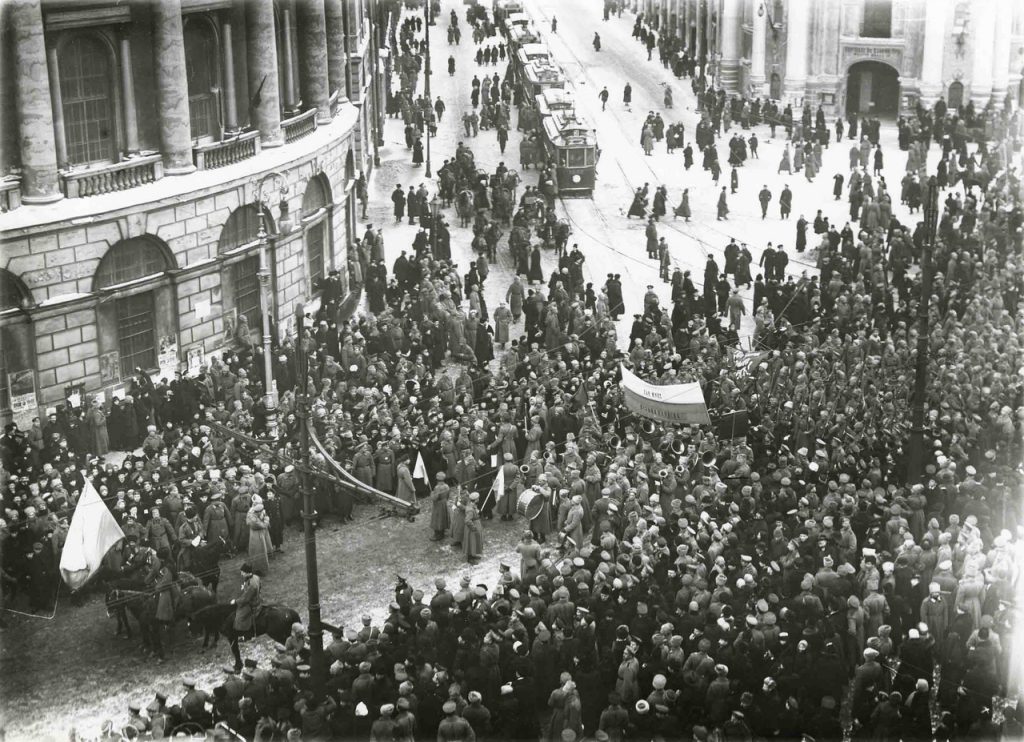 Уникальная выставка «Пульс революции. Петроград 1917» открывается в Нижнем Новгороде