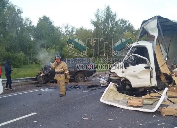Пьяный водитель иномарки погиб в лобовом ДТП на трассе М‑7 в Нижегородской области (ФОТО)