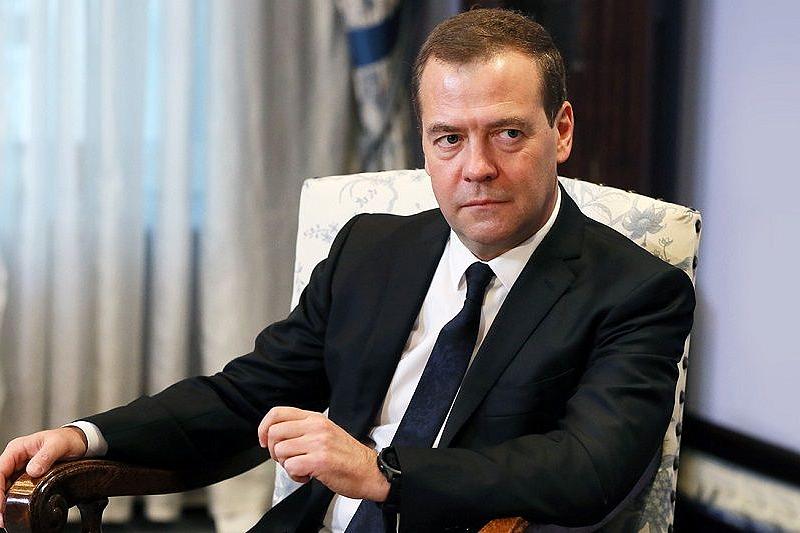 Дмитрий Медведев в своей авторской статье объявил курс на перемены «Единой России»