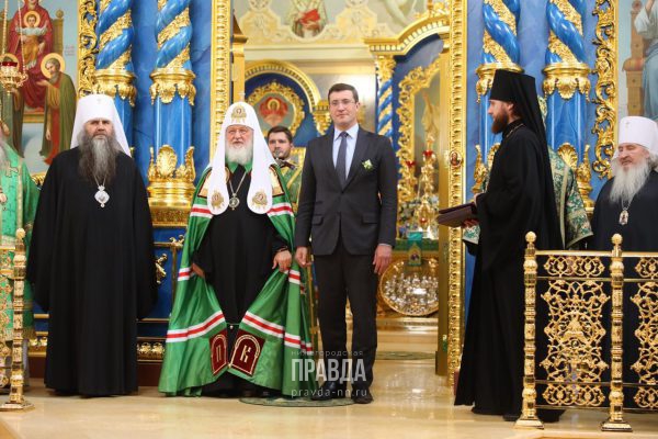 Патриарх Московский и всея Руси Кирилл вручил в Сарове награды православной церкви