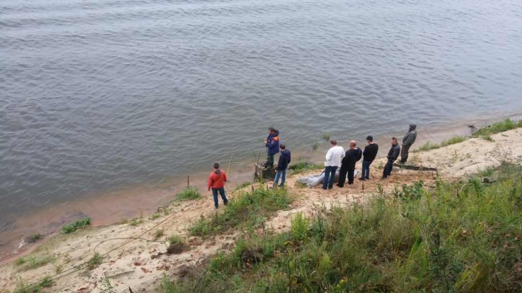 Автомобиль утонул в реке в Павловском районе