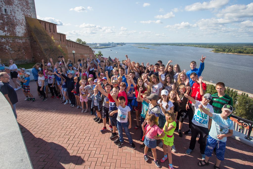 Детям из пострадавшего от наводнения Тулуна устроили экскурсии по Нижнему Новгороду и Дзержинску