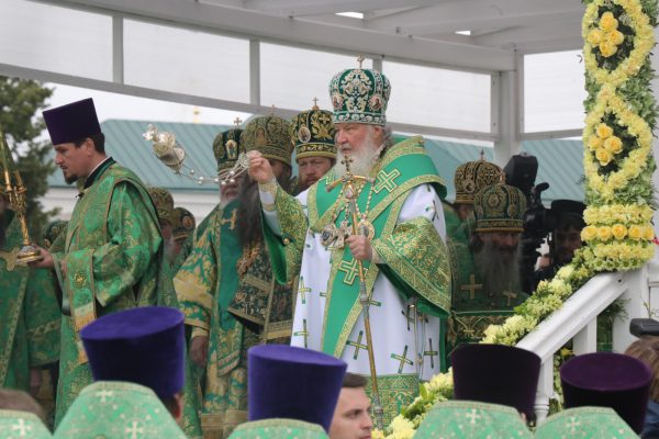Патриарх Московский и всея Руси Кирилл провел литургию в Дивееве