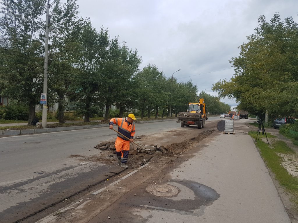 Работы по нацпроекту «Безопасные и качественные автомобильные дороги» и кампанию по ремонту коммунальных сетей в Дзержинске поставили в единый график