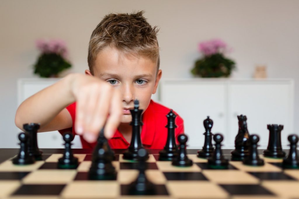 Более 230 нижегородцев приняли участие в праздничных онлайн-турнирах по шахматам