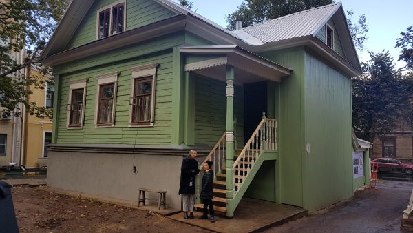 Красил, чистил, реставрировал: нижегородский «Том Сойер» рассказал, как помогал восстанавливать дом