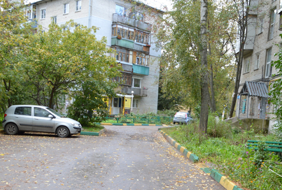 Владимир Кропотин: по просьбе жителей дорога у дома №7 по улице Баранова будет отремонтирована полностью