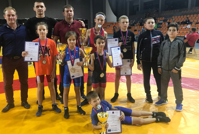 Шесть медалей разного достоинства завоевали нижегородцы на Международных соревнованиях по вольной борьбе в городе-побратиме Дьёр (Венгрия)