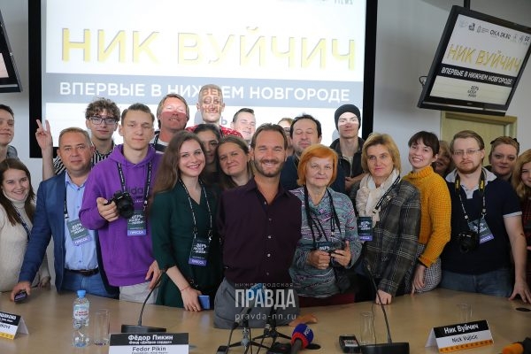 «Я не какой-то особенный»: Ник Вуйчич приехал в Нижний Новгород