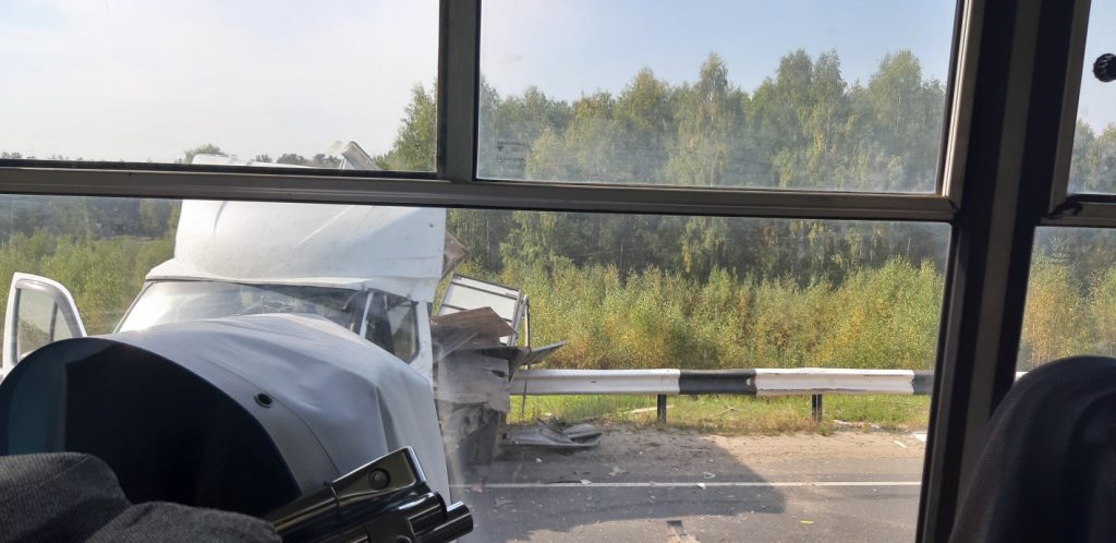 Водитель «ГАЗели» погиб в лобовом ДТП в Борском районе: образовалась огромная пробка