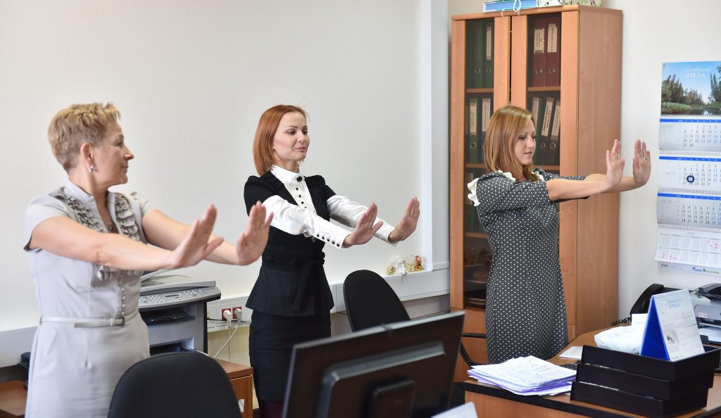 Зарядка для чиновников: сотрудников администрации Советского района обязали делать гимнастику