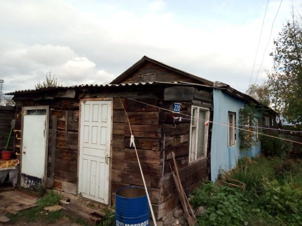 Многодетная семья из Арзамаса живет в аварийном доме: активисты ОНФ настаивают на скорейшем переселении