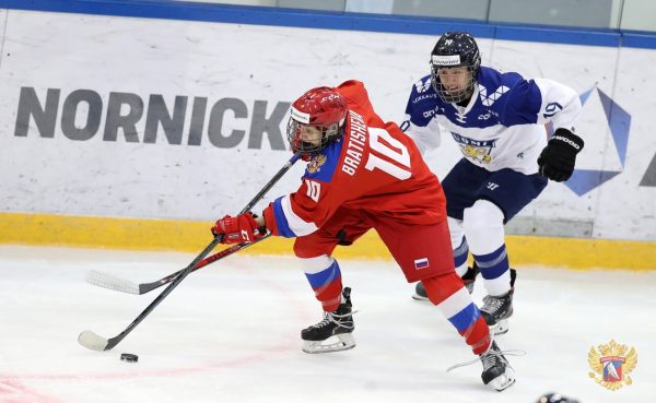 Хоккеистки «СКИФа» в составе сборной России обыграли команду Финляндии