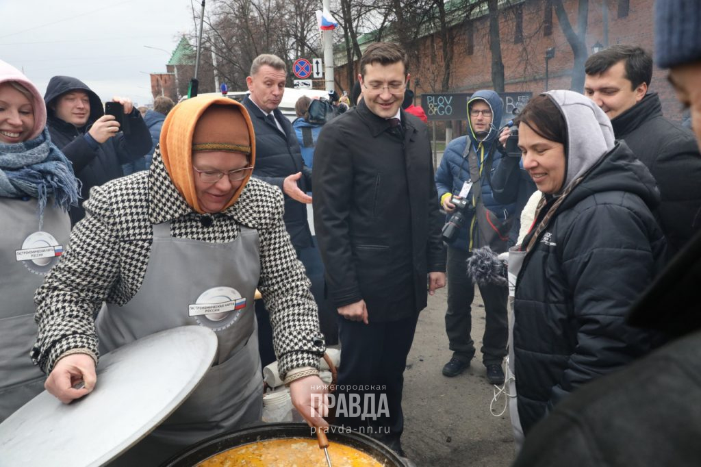 Глеб Никитин посетил гастрономический фестиваль «Кухни народов России»