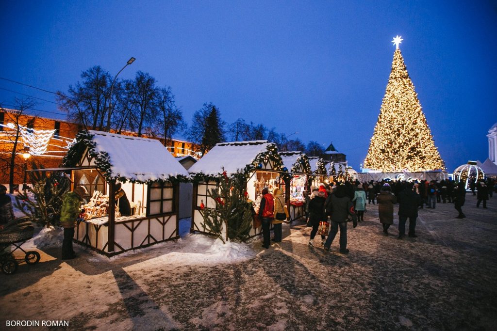 Барабанщицы, мега-селфи и призы: что ждет нижегородцев на «Горьковской ёлке» в новогоднюю ночь