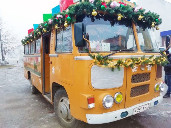 Необычный новогодний автобус появился в Нижнем Новгороде