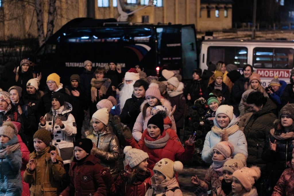 «Новогодний ВестиМобиль» ГТРК «Нижний Новгород» появился на улицах Нижнего Новгорода