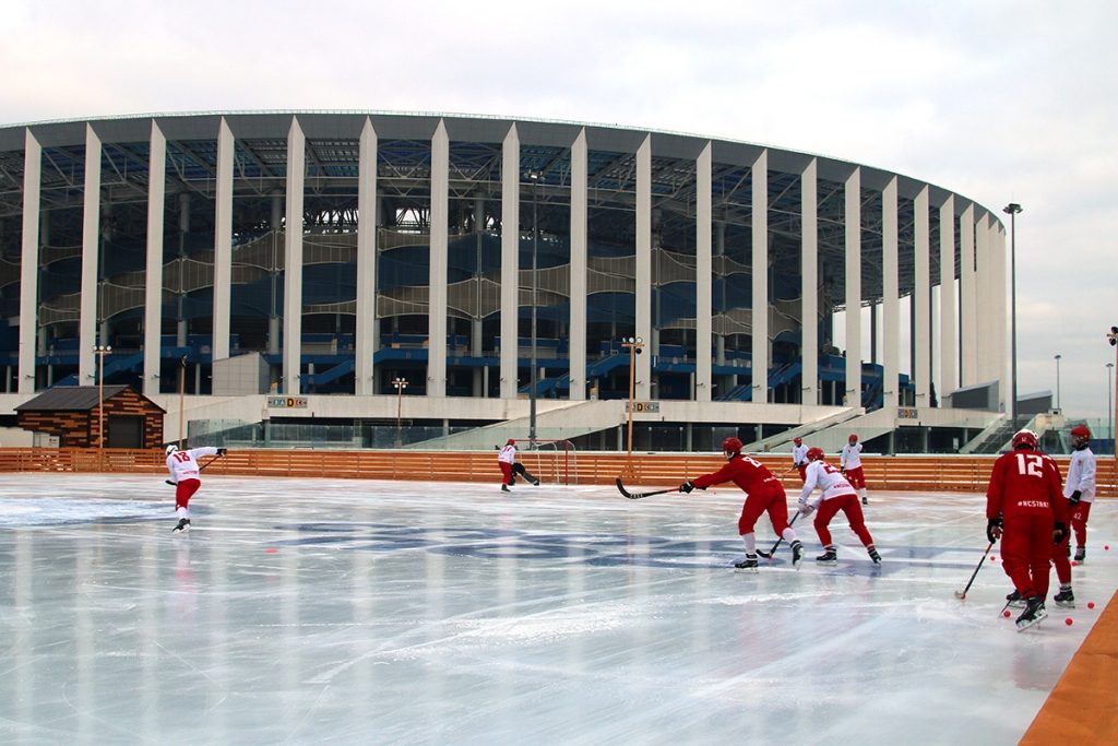 Хоккеисты «Старта» первыми опробовали ледовую площадку «Спорт Порта»