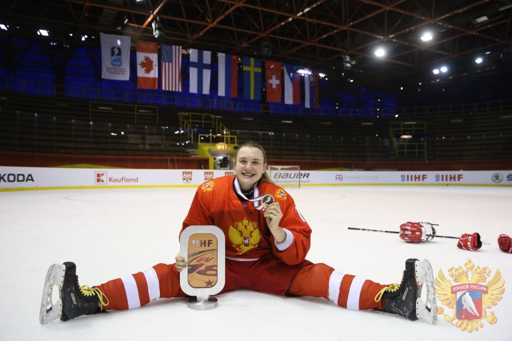 Две нижегородские хоккеистки выиграли бронзу первенства мира
