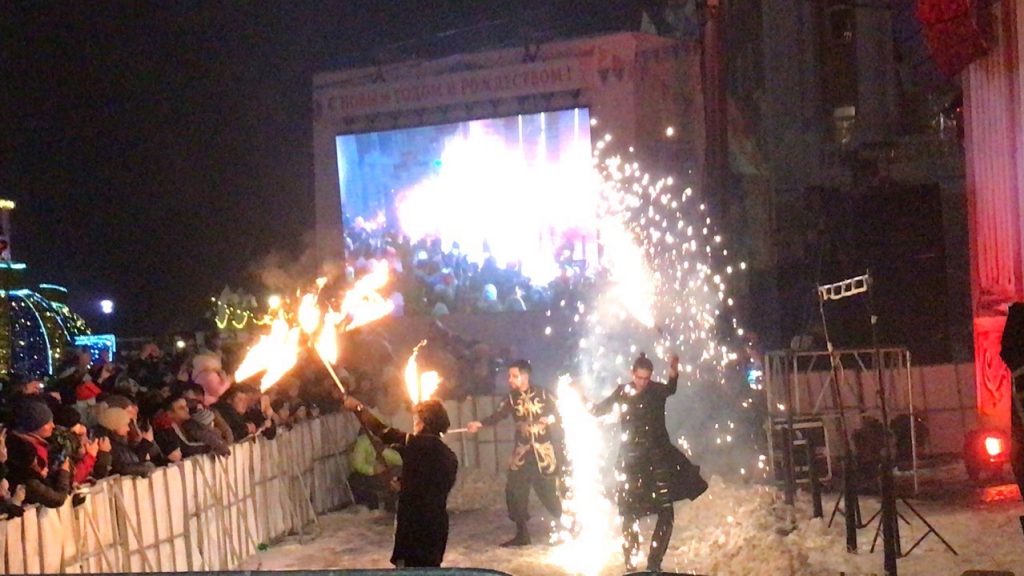 «Народу было больше, чем обычно»: Как нижегородцы встречали Новый год на площади Минина