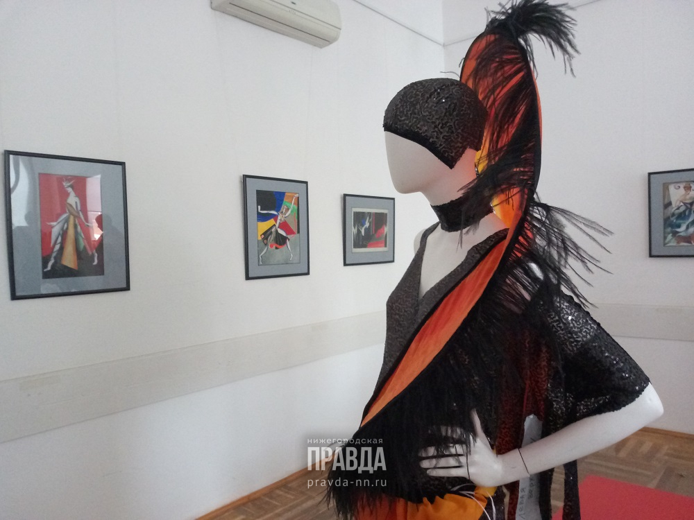 Выставка «Авангард. Театр. Мода» открывается в Нижнем Новгороде: смотрим, как проходят последние приготовления