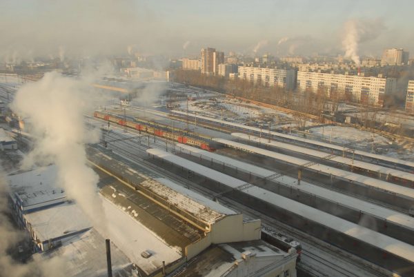 Восемь вагонов сошли с железнодорожных путей из-за ДТП с автомобилем в Нижегородской области: пассажирские поезда задержатся