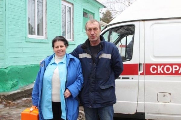 Нижегородские полицейские отремонтировали скорую с пациентом внутри