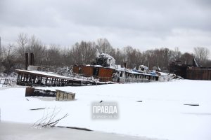 Затонувшую «Святую Русь» не могут достать со дна Волги: разбираемся, как долго еще теплоход будет отравлять реку