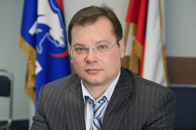 Александр Тимофеев: «Уверен, что инициатива губернатора о выделении дополнительных средств на ремонт мемориалов ВОВ будет поддержана единогласно»