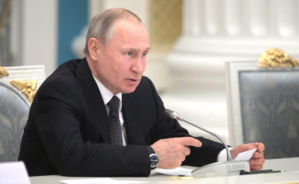Владимир Путин поддержал предложение закрепить в Конституции доступность медицинской помощи