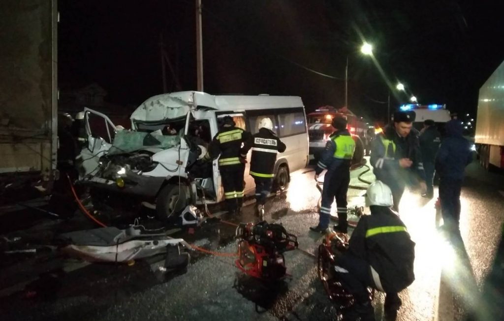 15 пассажиров автобуса пострадали и один из них погиб в ДТП по пути в Нижний Новгород