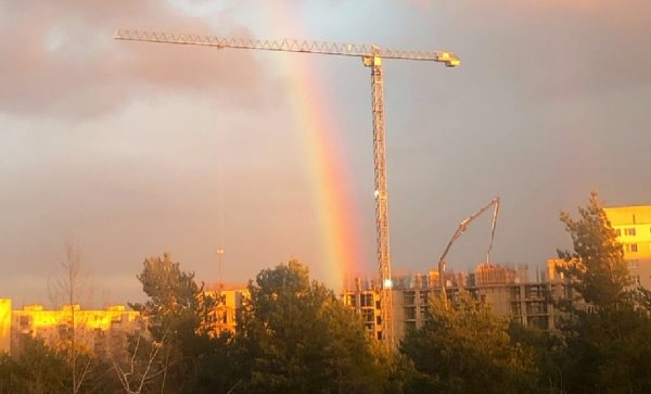 Мартовское чудо: первая весенняя радуга заглянула в Нижний Новгород