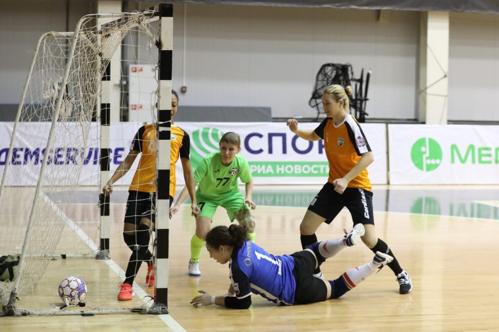 Нижегородская «Норманочка» уверенно шагнула в полуфинал чемпионата России по мини-футболу