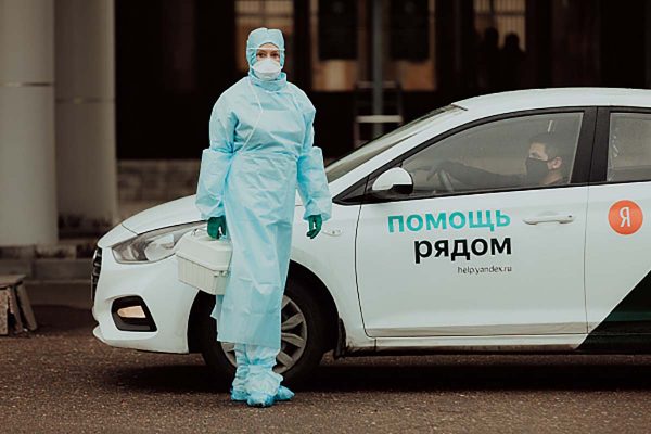 Нижегородские таксисты стали бесплатно возить врачей