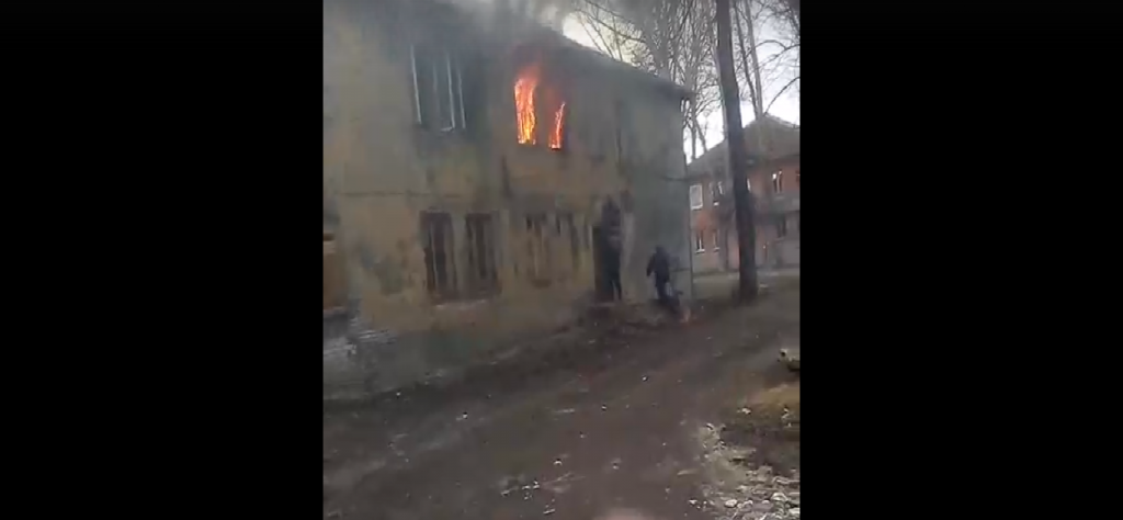 Страшный пожар случился в жилом доме в Павлове