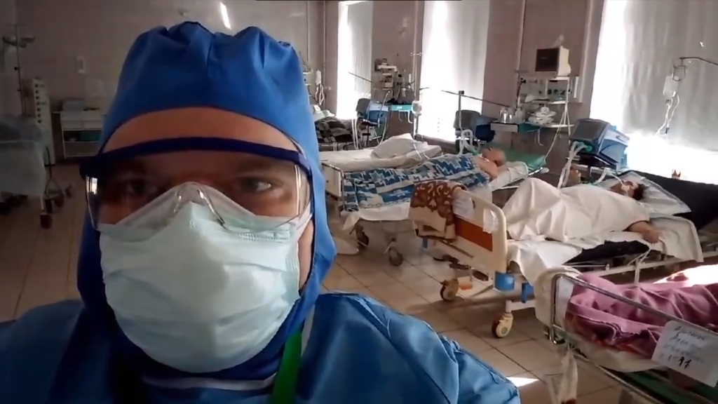 «Если вы думаете, что коронавирус — шутки, расскажите это больным»: врачи записали видеообращение к нижегородцам