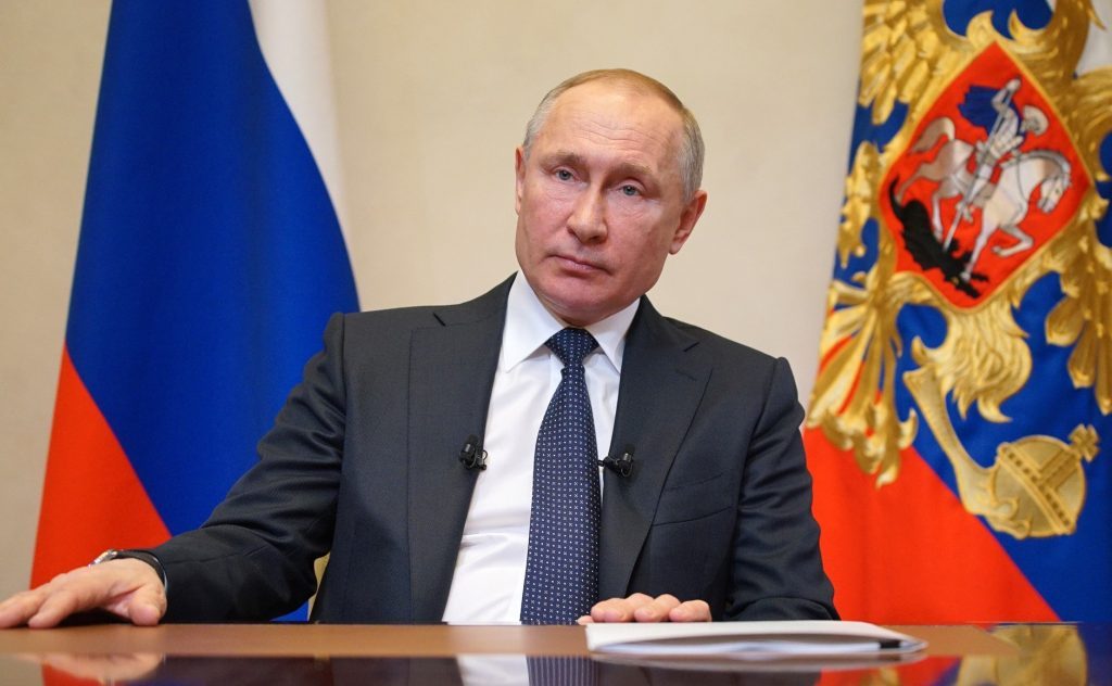 Владимир Путин объявил нерабочим весь апрель