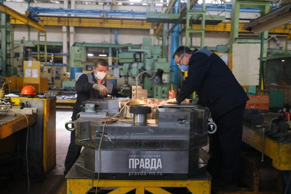 Нижегородские предприятия вернулись к работе: как заводы привыкают к новой реальности