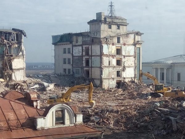 Фото дня: здание гостиницы «Россия» снесли практически до основания