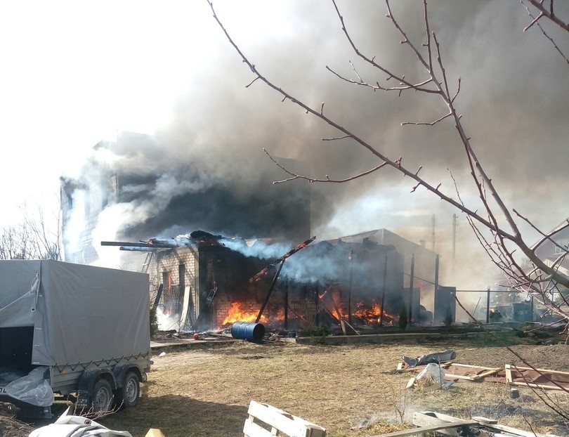 Два нижегородца попали в больницу после пожара в Богородском районе