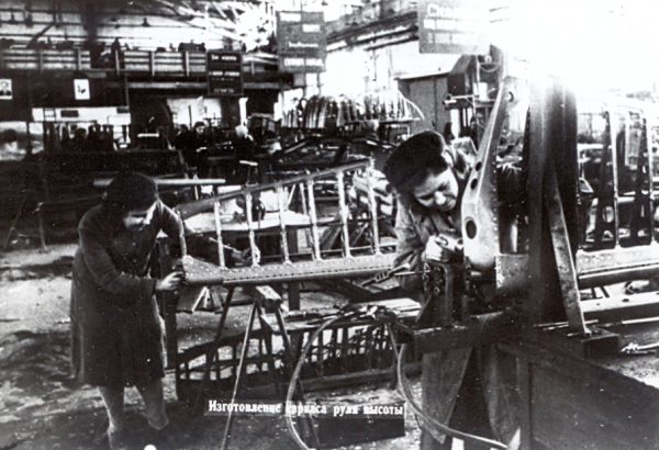 Тыльная сторона войны: каждый третий истребитель был произведён на Горьковском заводе