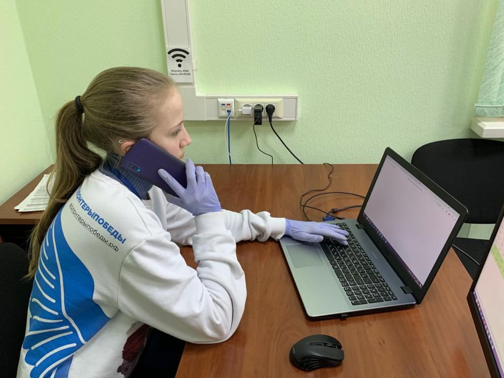 До 70 волонтеров ежедневно помогают нижегородцам оформить заявки на выход из дома по телефону «112»