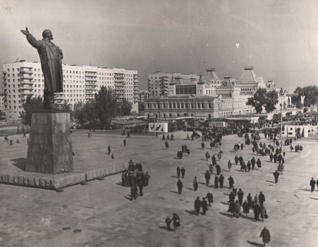Ленин на Ленина: вспоминаем, как возводили памятник вождю в Нижнем Новгороде