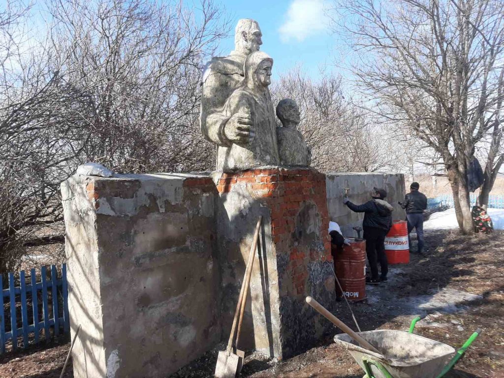 Восемь памятников героям Великой Отечественной войны ремонтируют в г. о. г. Шахунья к юбилею Победы